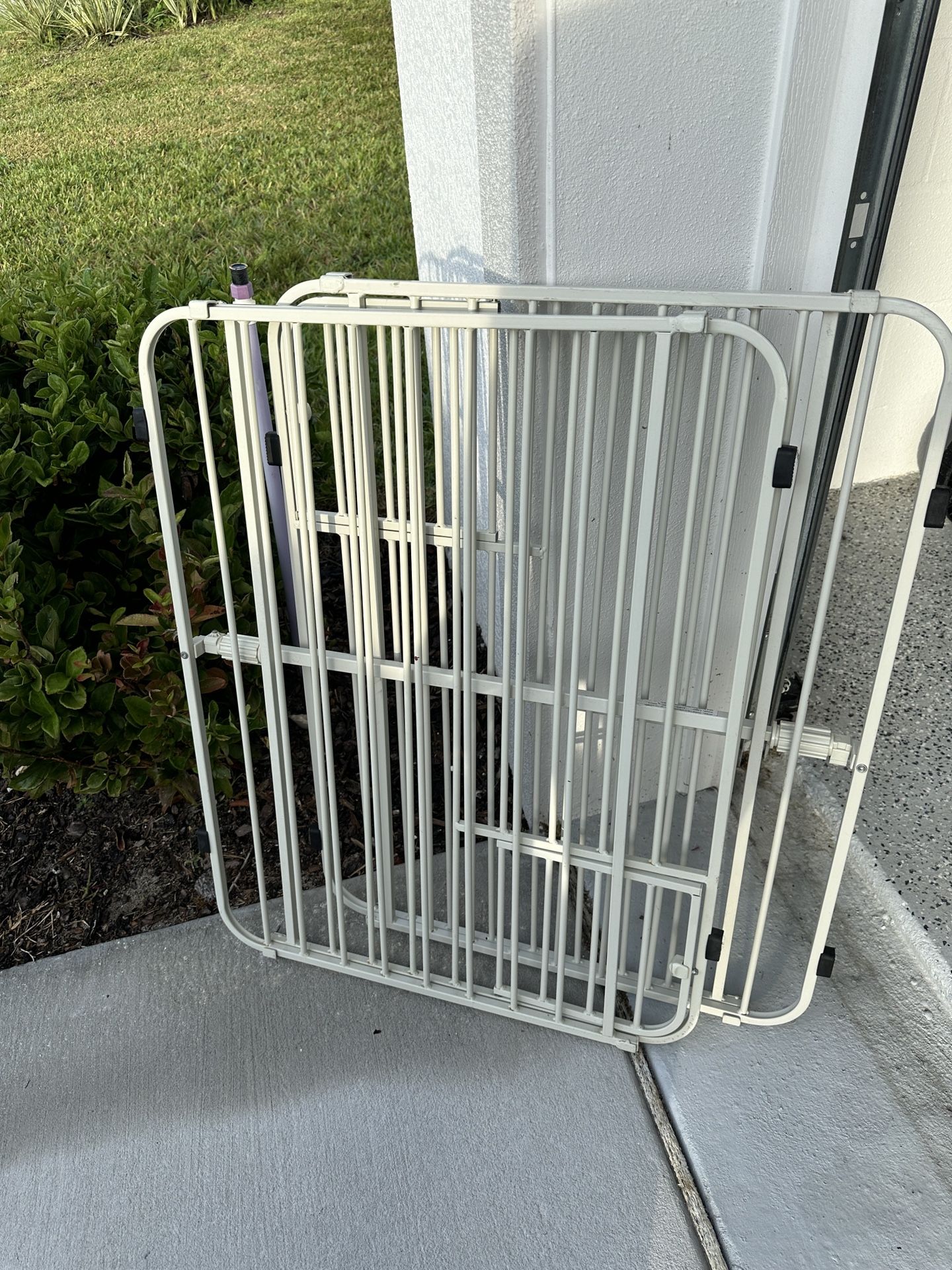 🚨1 Adjustable Metal Gate🚨