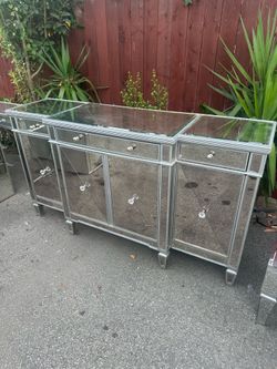 Mirrored Cabinet