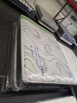 QUEEN 12" IN THICK DOUBLE PILLOW TOP MATTRESS