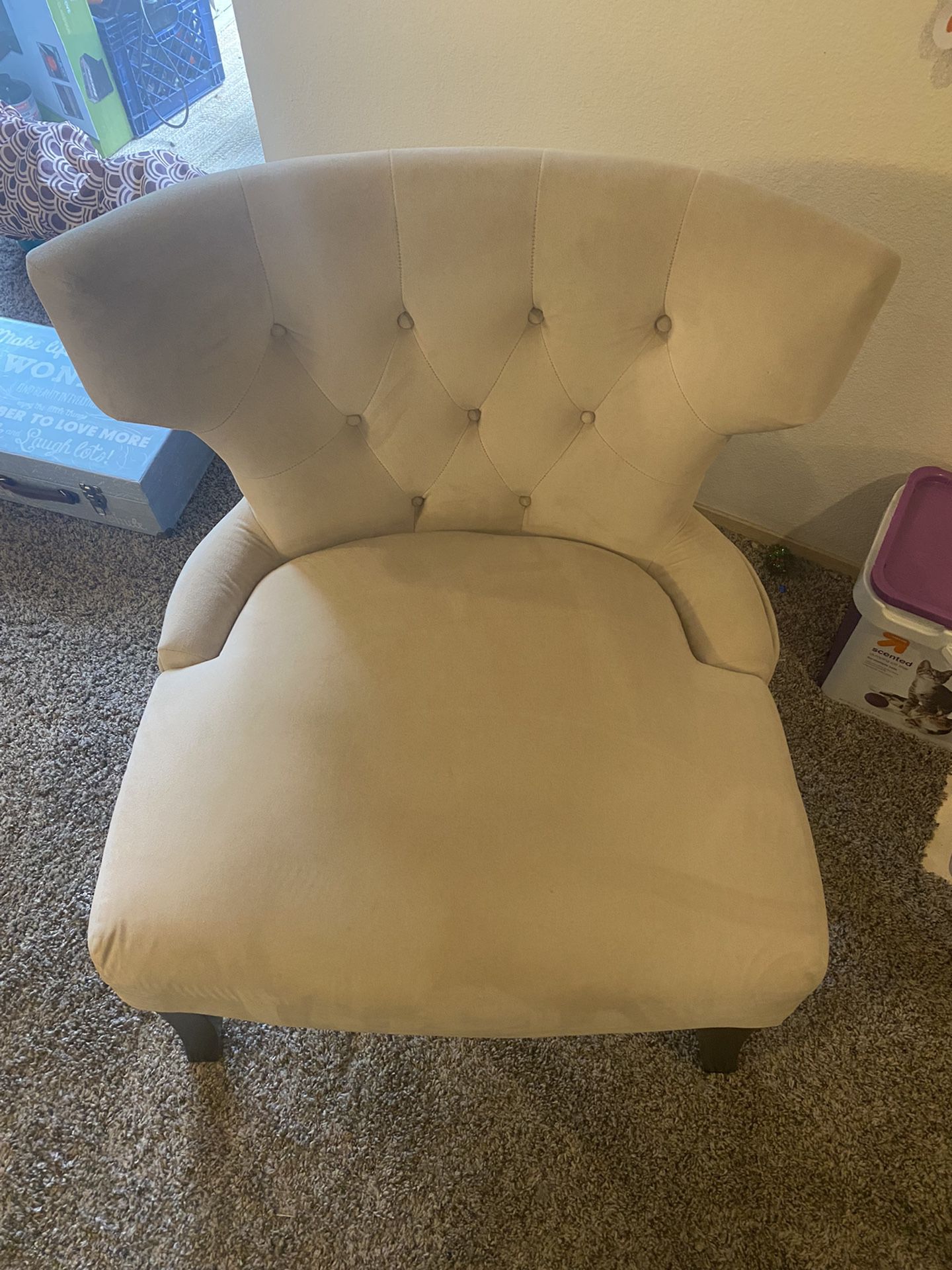Oversized Tufted Chair