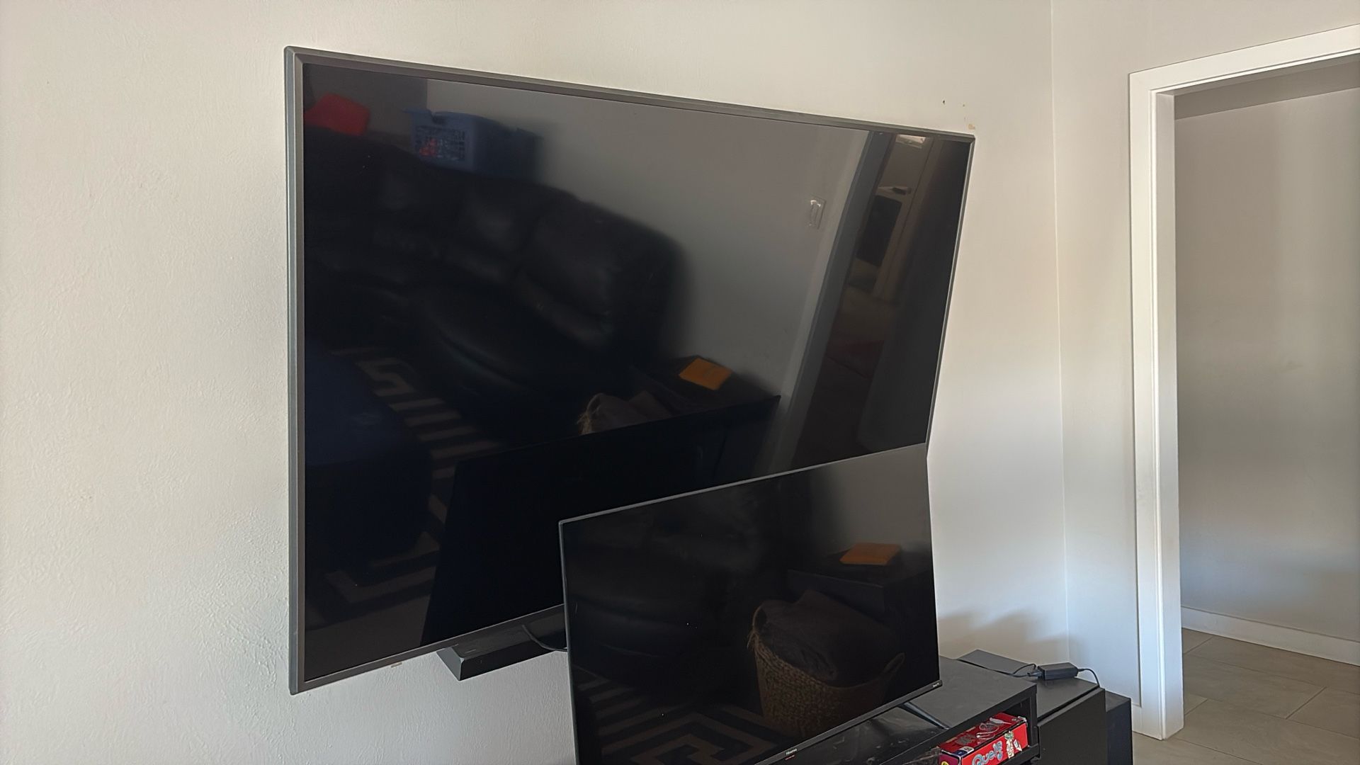 Broken Screen (selling for parts or if You Can Fix) LG UN90 75" 4K Smart UHD TV
