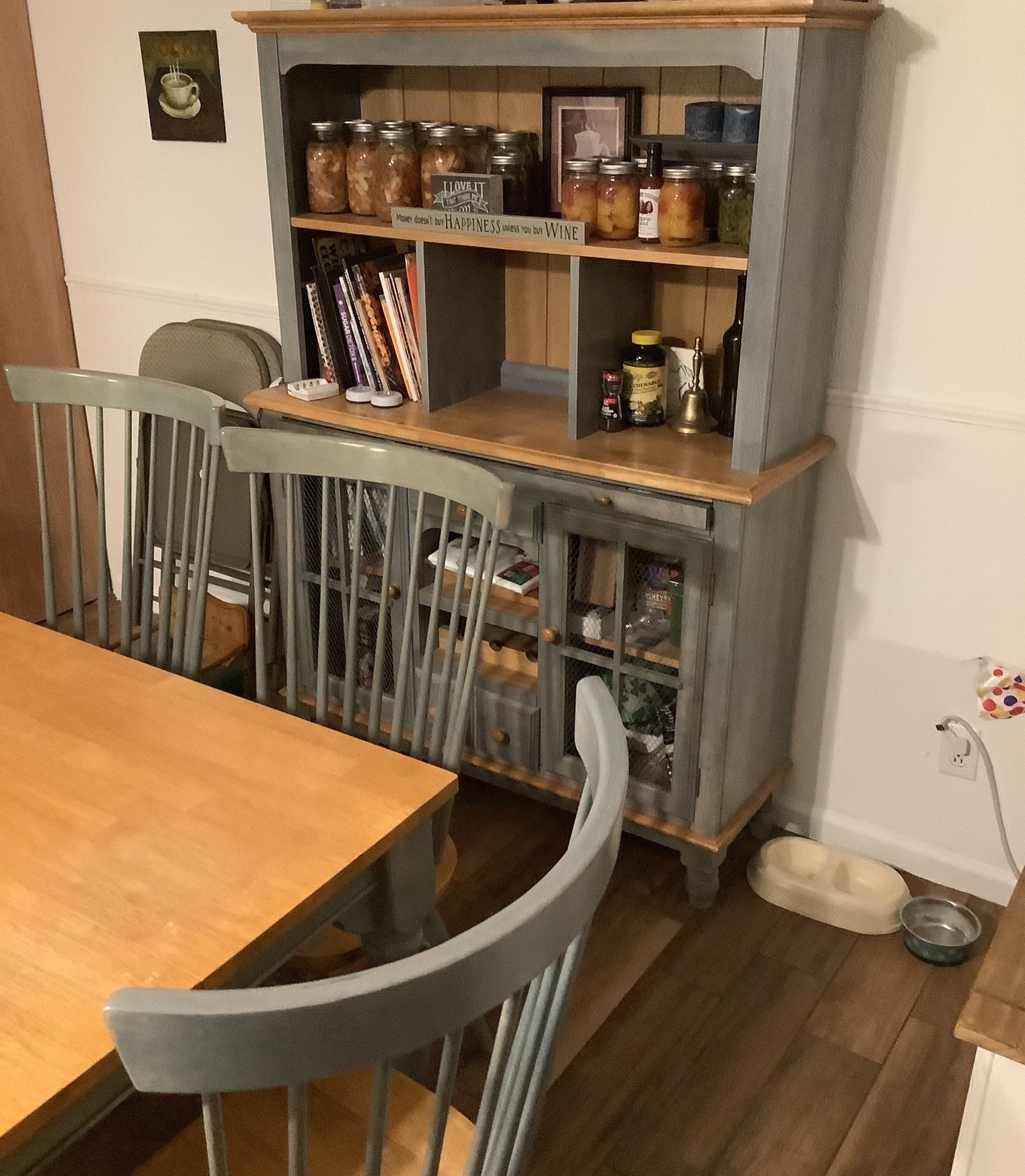 Kitchen Table And Hutch for Sale in Springboro, OH OfferUp