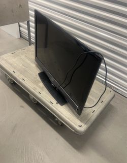 Small tv kids room. No  control  45