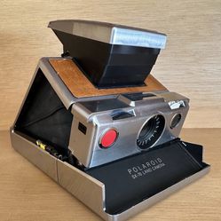 Polaroid SX-70 Land Camera W/ Orig. Leather Pouch. 