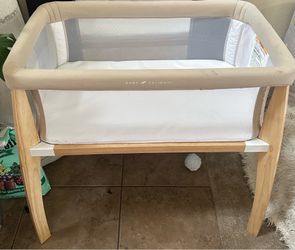 Baby crib bassinet