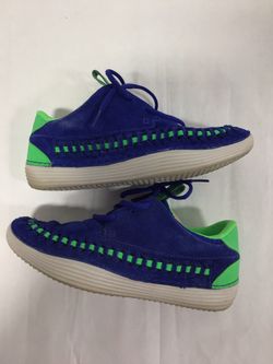 Nike solarsoft moccasin size 9