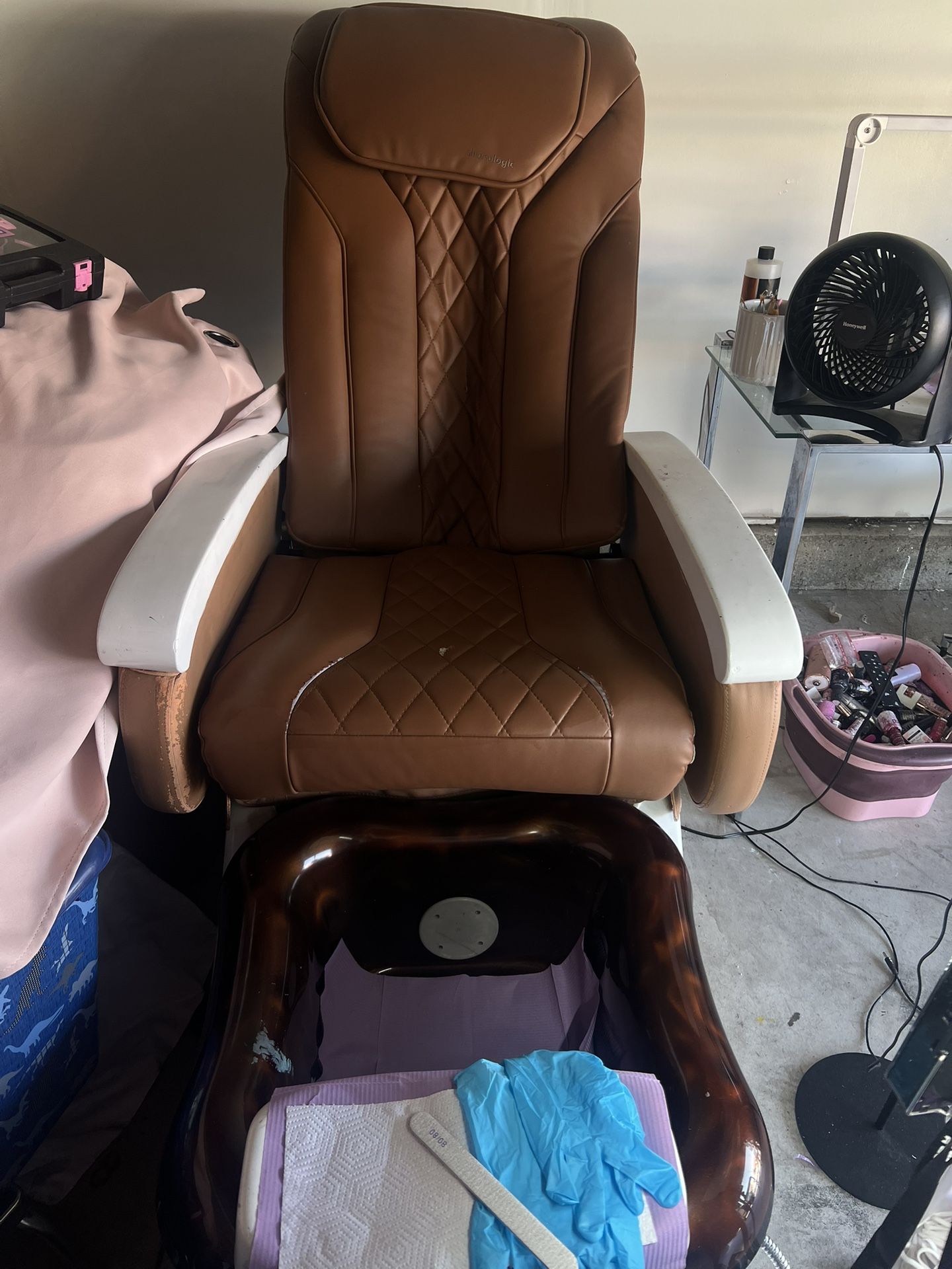 pedicure chair