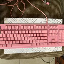 Razor Huntsman Quartz Pink Keyboard