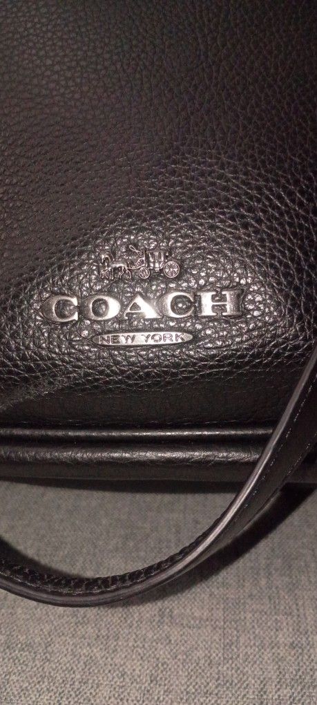 BRAND NEW COACH PURSE