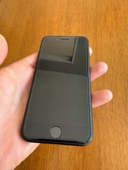 iPhone SE - Unlocked