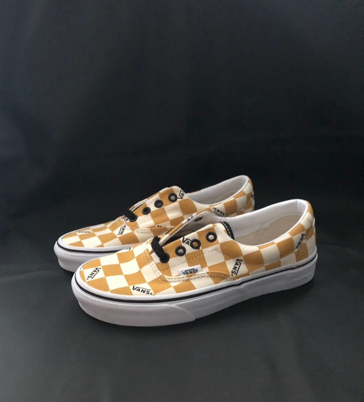 Vans Era