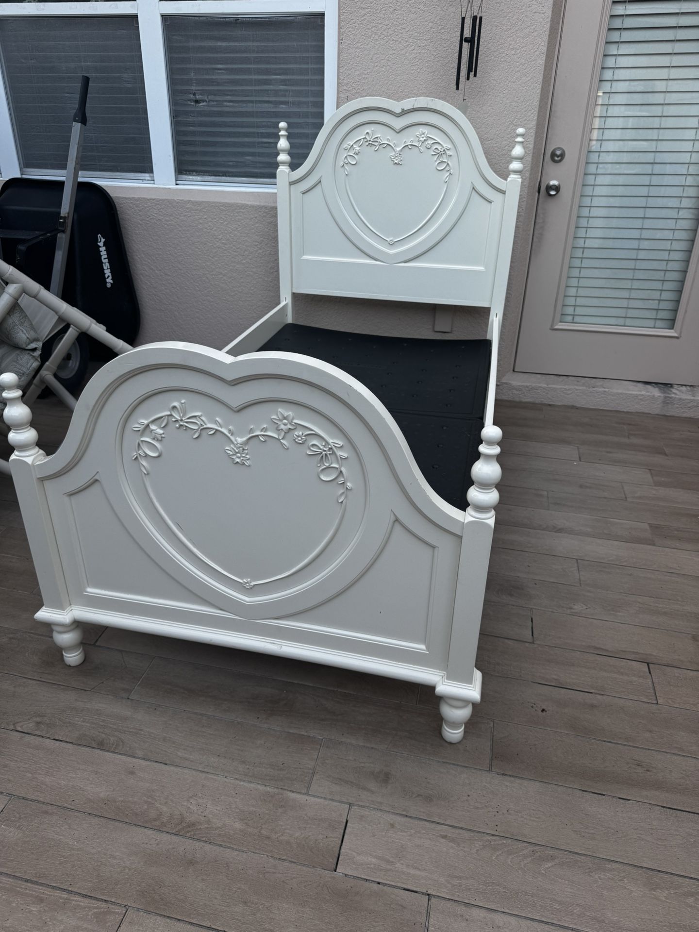 Solid Wood Twin Bed Frame Princesses