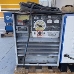 Lincoln Idealarc DC-400 Industrial Arc Welder – Heavy Duty, Reliable Power  Description: Selling a Lincoln Idealarc DC-400 arc welder in solid working