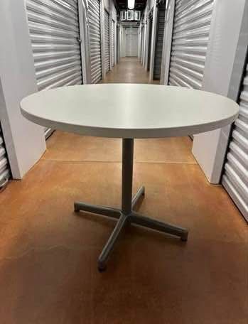 Used almost new Steelcase white Round 36’ table string commercial grade