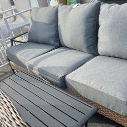 Patio Sofa Whit Table