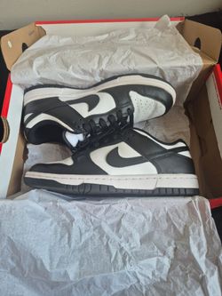 Women Nike dunks 7.5