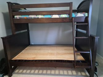 Costco bunk bed 1 year old