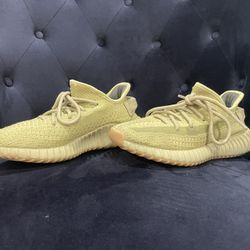 Adidas Yeezy Boost 350 V2 Soufre Size 6.5