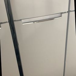 MAGIC CHEF MCDR740WE 7.3 cu. ft. 2-Door Mini Refrigerator