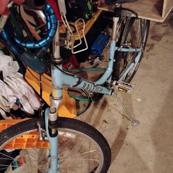 Raleigh Venture 3.0. With Cargo