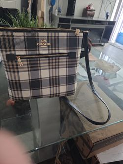 Crossbody purse