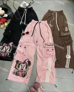 Cargo mickey mouse