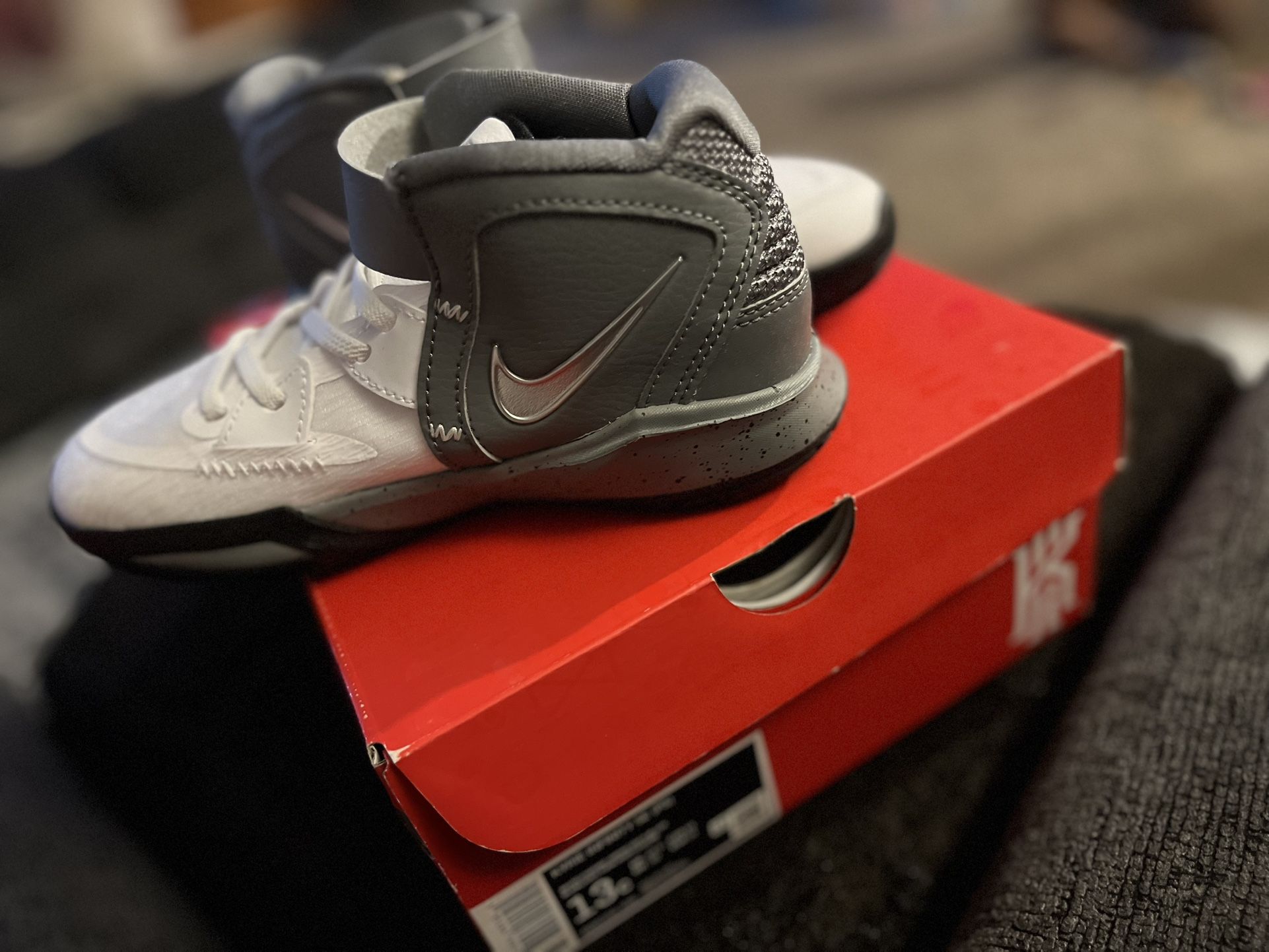 Kyrie Irving Infinity (kids)