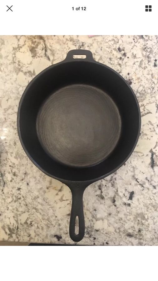 Wagner Ware Cast Iron #8 10 1/2 Inch chicken fryer Unmarked made in USA