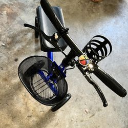 Knee Scooter 🛴 - Gently Used