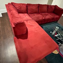 Red couches - Beautiful & Comfortable 