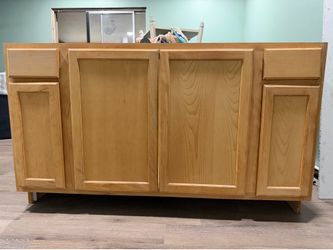 Kitchen cabinet