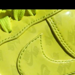 Like New Nike Shoes Eight And A Half