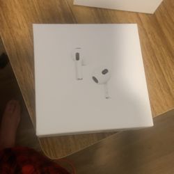 AirPods [3rd Generation]