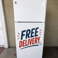 GE  Apartment Size Refrigerator 18 Cu Ft Capacity 