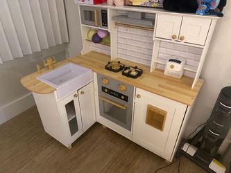 Toddler kitchen