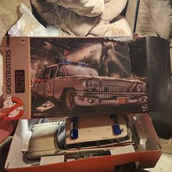 GhostBusters ECTO 1 Plasma Series