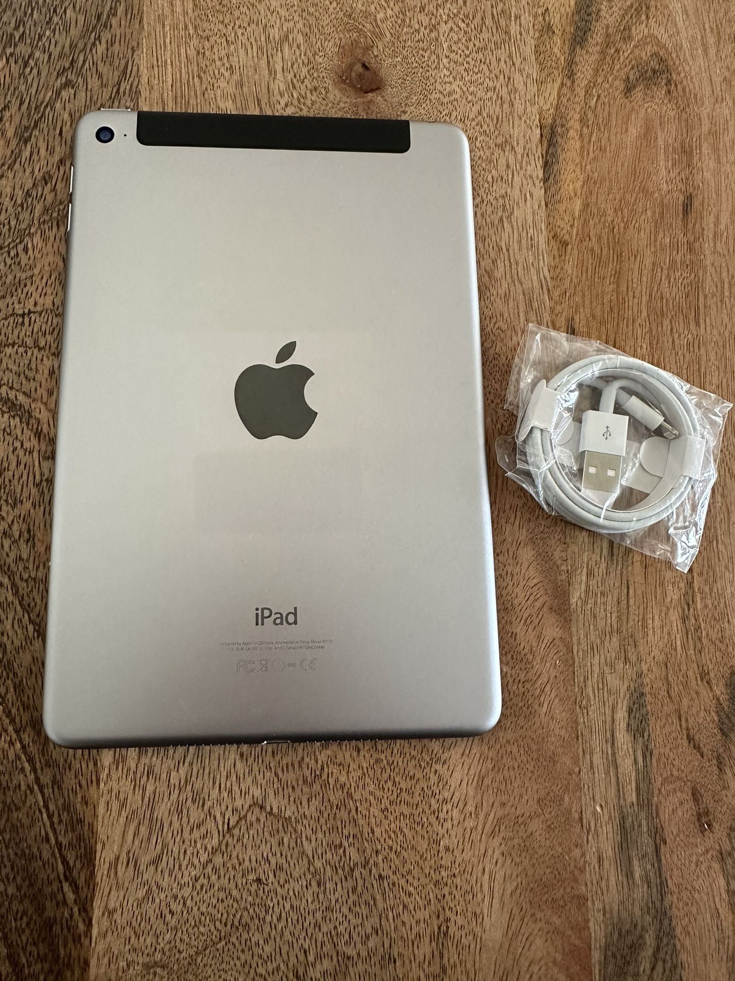 iPad Mini 4 128GB WiFi/Cellular Unlocked Excellent Condition