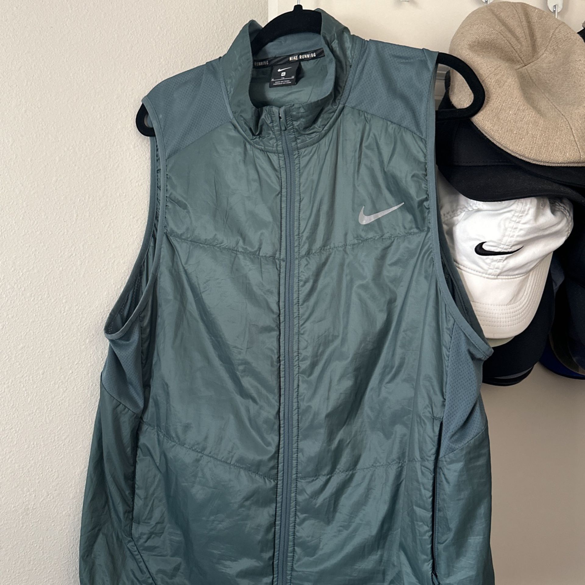 Nike Puffer Vest Green Size XL