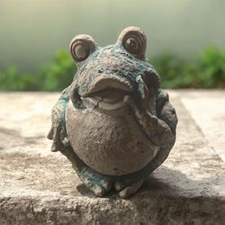 Frog Statue