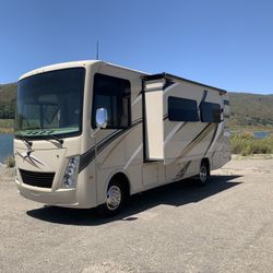 2018 Thor Motor Coach Freedom Traveler A27 RV 