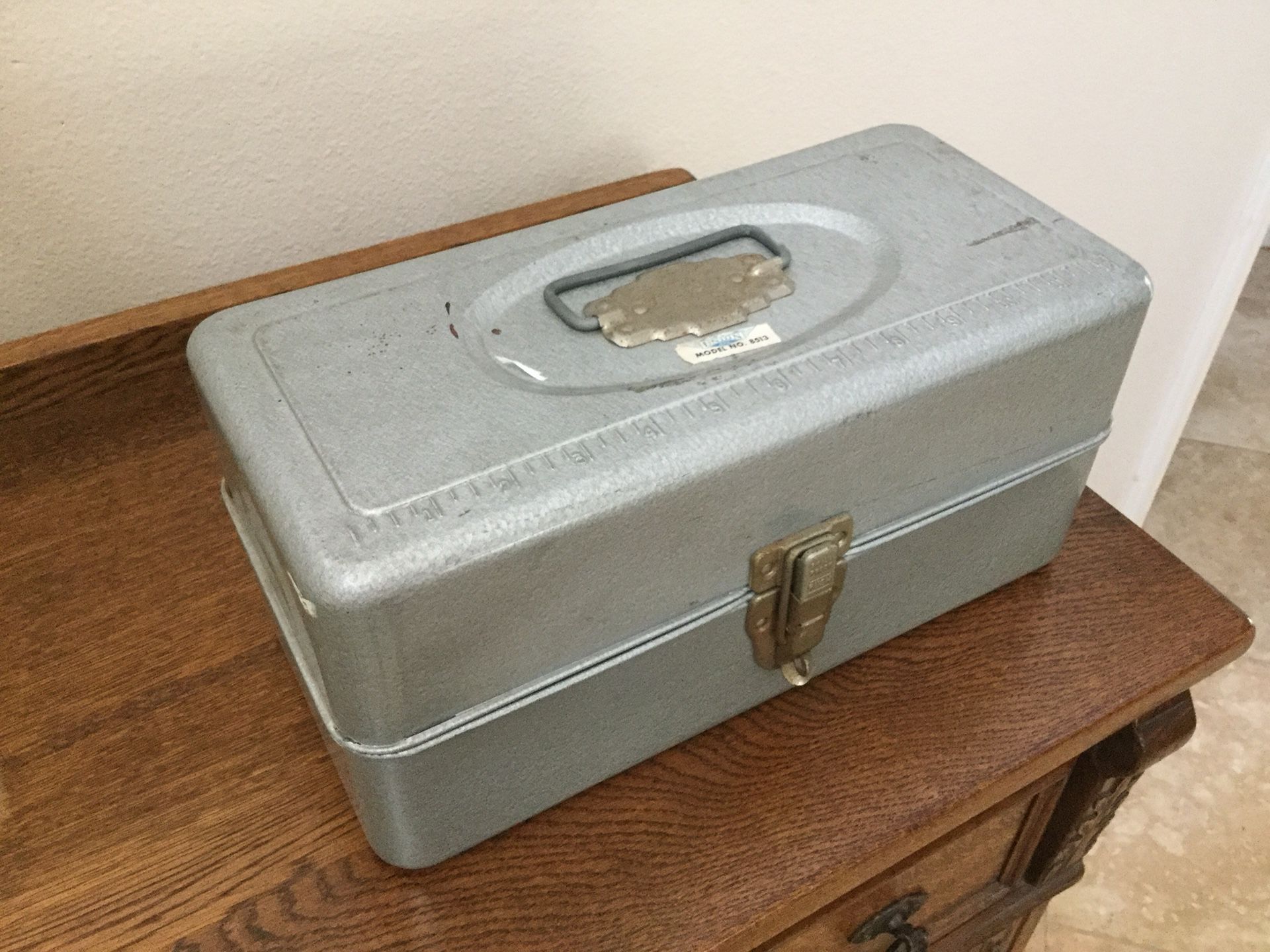 Vintage metal fishing tackle box for Sale in Temecula, CA - OfferUp