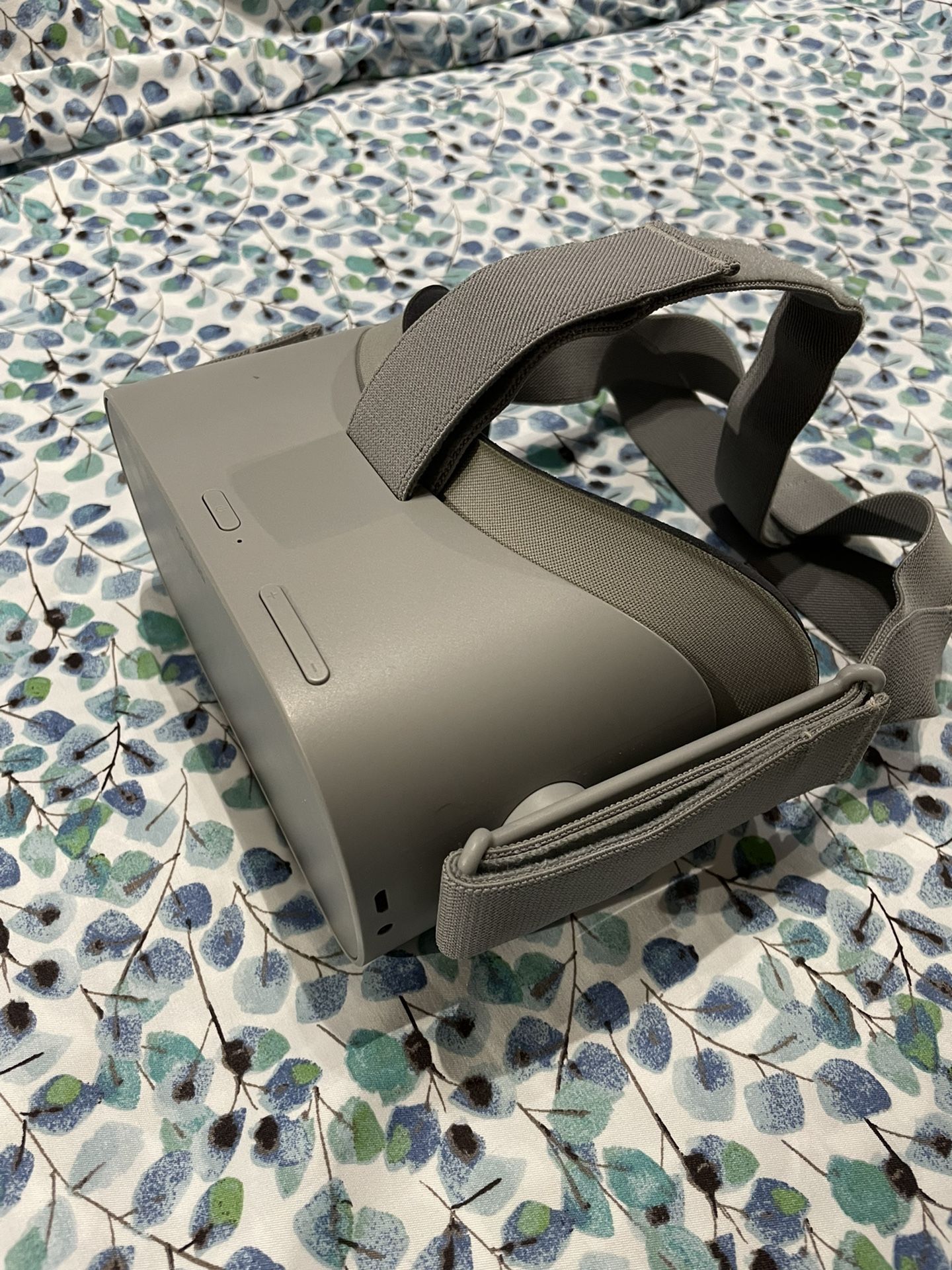 Oculus Go 64GB StandAlone VR Headset (MHA64) [HEADSET ONLY] for Sale in Tampa, FL OfferUp