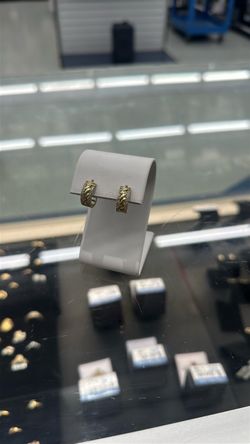Aretes de 10k