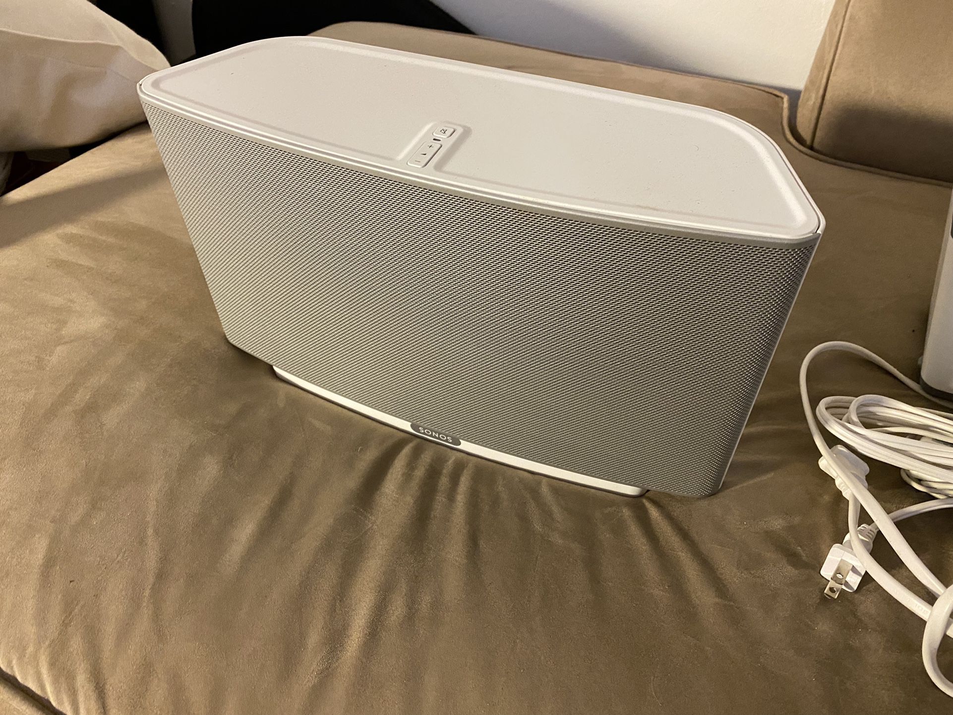 se I mængde fodbold SONOS PLAY:5 With Bridge! Works Great! for Sale in Palm Beach, FL - OfferUp