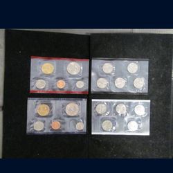 2001 U.S. Mint Set in OGP -- 20 TOTAL PERFECT COINS!