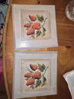 Wooden Strawberry Plaque