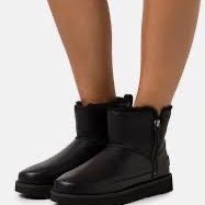 UGG CLASSIC ZIP MINI WOMEN'S ANKEL BOOTS IN BLACK SZ 9 