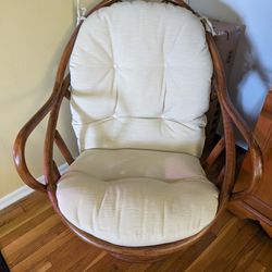 Rattan Swivel Chair 