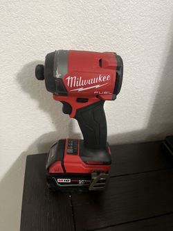 Milwaukee M18 Impact Driver + 5.0 Battery