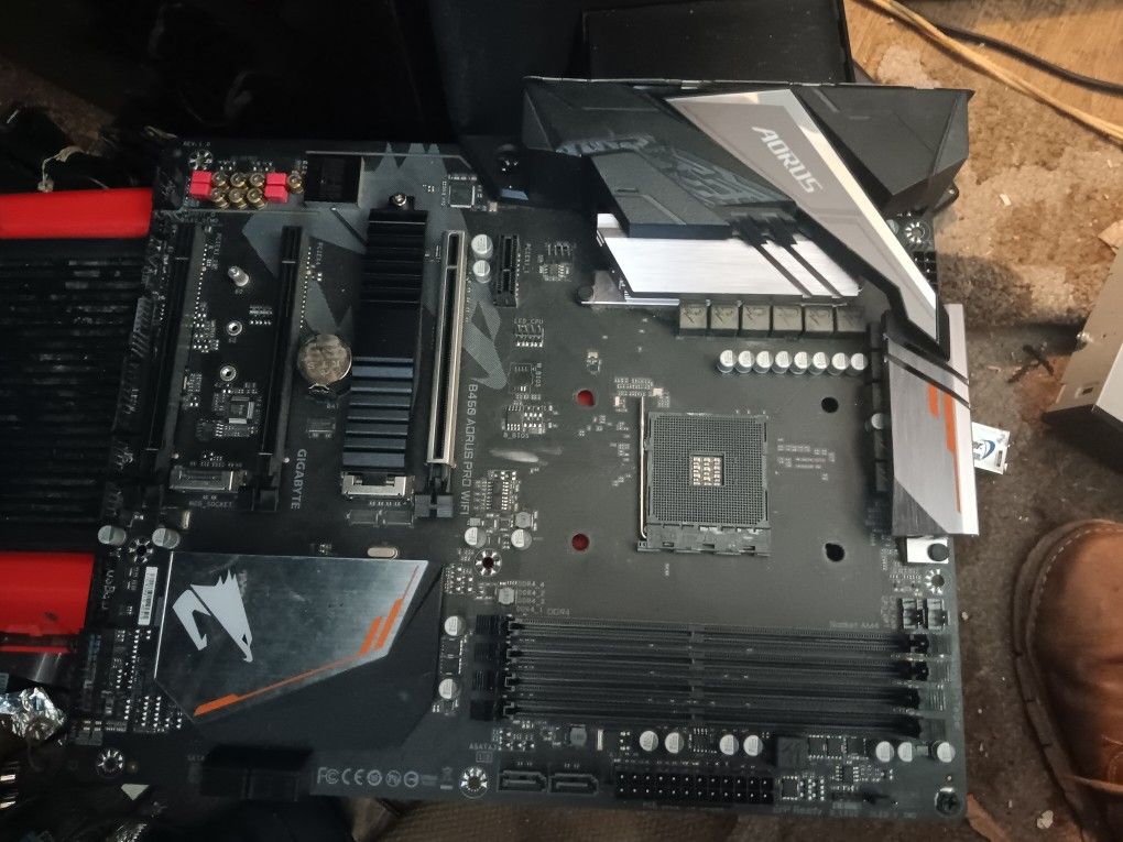 Gigabyte Aorus X470 Wifi Motherboard FOR PARTS